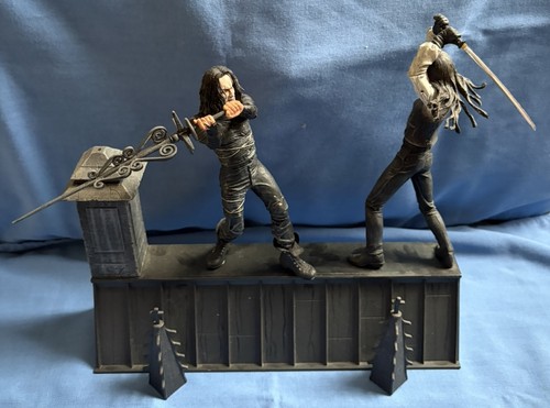 Neca corvo eric draven - corvo, vs