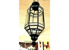 Lampadario etnico in ferro e