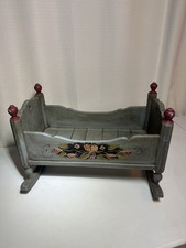 Antica culla coloniale in