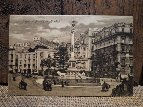 Piazza dei martiri - dei, napoli