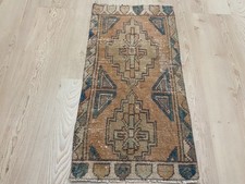 Tappeto piccolo vintage turco