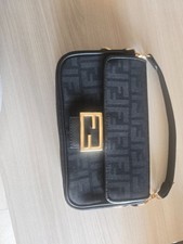 borsa baguette Fendi nera