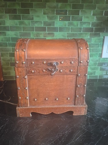 Antico baule legno con - in,