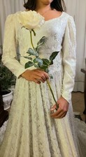 Vestito da sposa fatto a mano