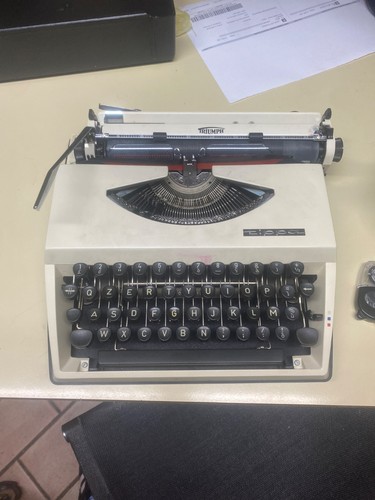 Macchina scrivere vintage - scrivere,