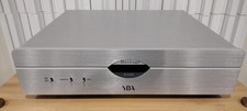 YBA D100 DAC - Ex-Demo - Argento Prezzo consigliato £1250