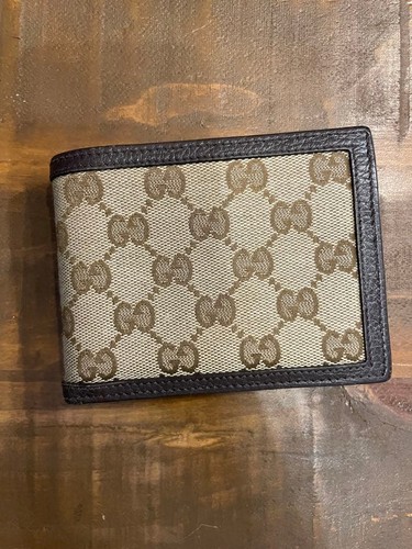 Condition gucci bifold compact - gucci,