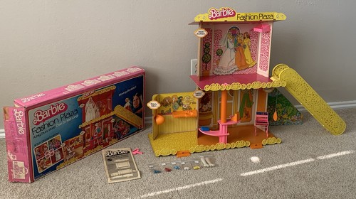 Centro commerciale barbie - commerciale,