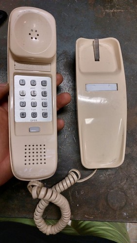 Vecchio telefono western - vecchio,
