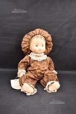 Bambolotto In Porcellana Con Vestito Damascato Ocra 40 Cm Papillon