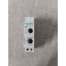 Schneider CCT15234 Temporizzatore Luce-Scale Regolabile con Preavviso