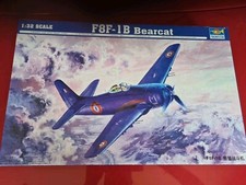 1:32 TRUMPETER F8F 1-B  BEARCAT SEALED
