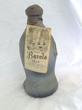 Vecchia bottiglia vino - bottiglia, barolo