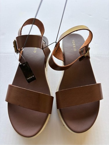 Sandali sportivi con zeppa