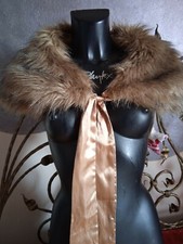 Coprispalla pelliccia sintetica foderato in viscosa con nastri per la chiusura