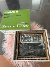 BOSS RE-20 Space Echo Pedale