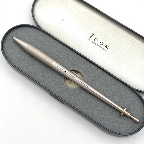 Rara penna sfera - tombow, zoom