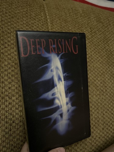 Vintage horror deep - rising, vhs