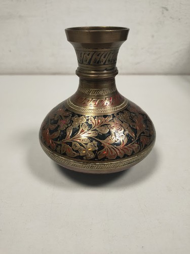 Piccolo vaso ottone - ottone, inciso