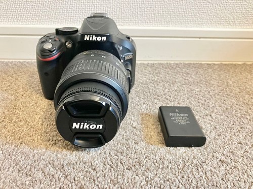 Nikon d5200 con obiettivo - nikon,
