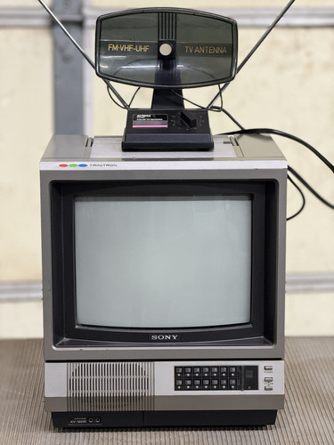 Sony trinitron 1221r crt - kv-1221r,
