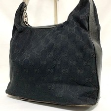 GUCCI Borsa a tracolla mezza luna modello Gg nera