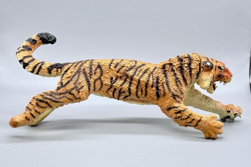 Vintage safari ltd - vintage!!️,