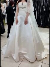 abito da sposa pronovias in raso e con strascico 