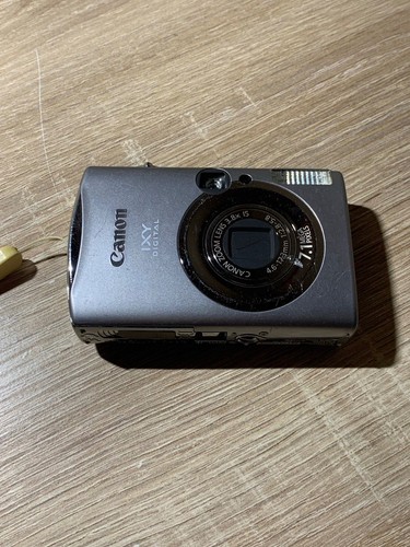 Canon ixy digital 900 - ixy, is