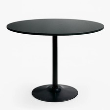 Tavolo nero stile Goblet