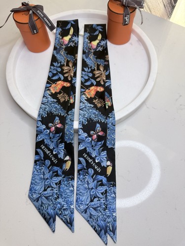 Nuovissima sciarpa hermès - nuovissima,