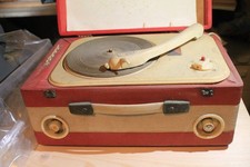 giradischi Lesa modello Perla anni 50  da revisionare   euro 50