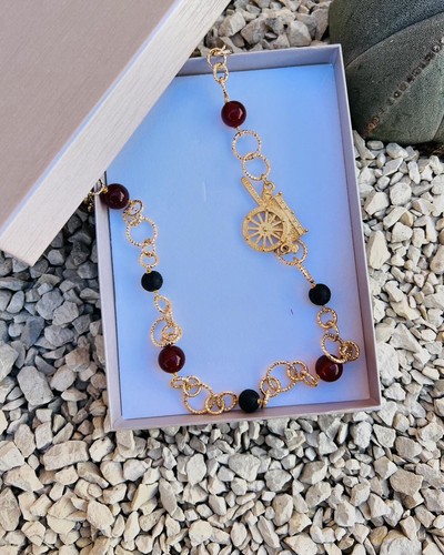 Collana con carretto dorato - con,