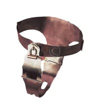 Cintura di castità in metallo con lucchetto