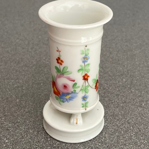 Antico vaso fuoriuscita