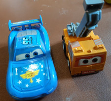 CARS - 2 PERSONAGGI ORIGINALI GADGET (7 X 3 CM) DISNEY PIXAR NO DVD