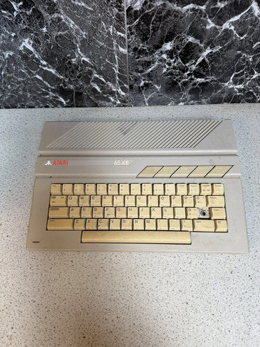 Personal computer atari 65xe - personal,
