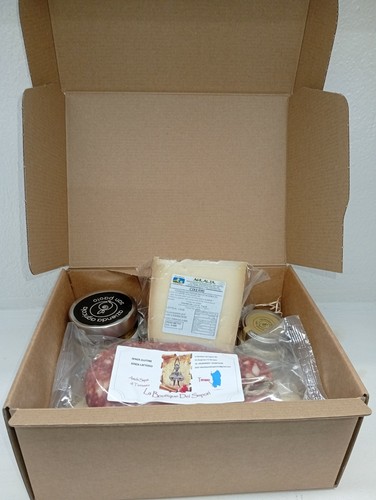 Antipasto sardo pane - sardo,, carasau