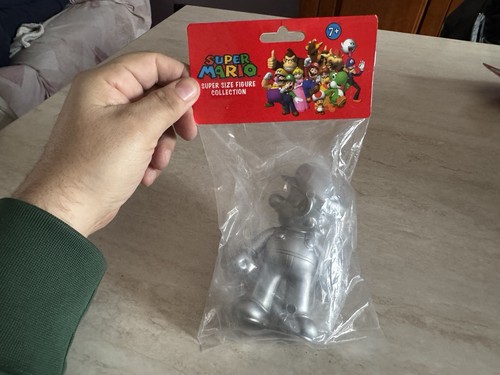 Action figure super - figure, mario