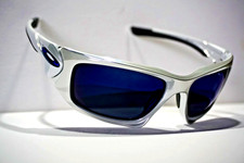 Oakley bisturi bianco cromato polarizzato ghiaccio/monsterdog fuel cell eye jacket cinque