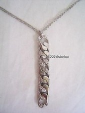 New GUESS in Silver Pendant