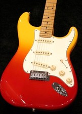 Fender Player Plus Stratocaster Maple Fingerboard Tequila Sunrise
