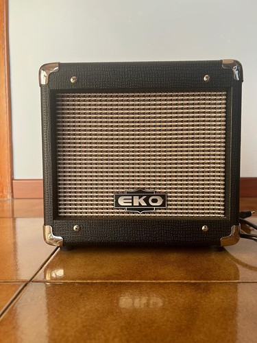 Amplificatore eko guitars v - guitars,