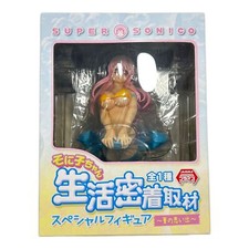 Super Sonico Living Close-up