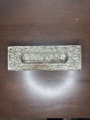 Antica cassetta delle - , lettere
