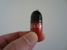 Antico contenitore cucito F.A.G.O (completo di rocchetti e porta-spilli)