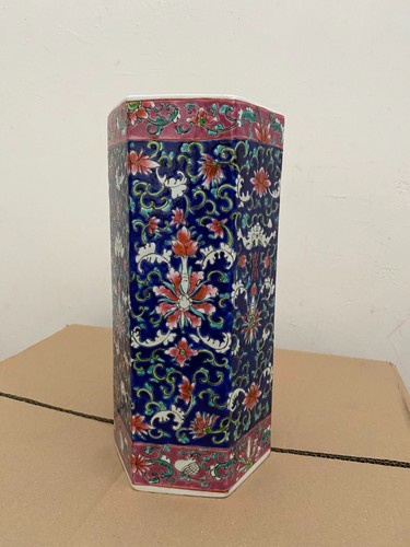 Vaso esagonale orientale - , in