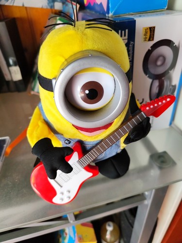 Minions illumination peluche - minions,