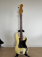 Fender Japan PB-70 basso di