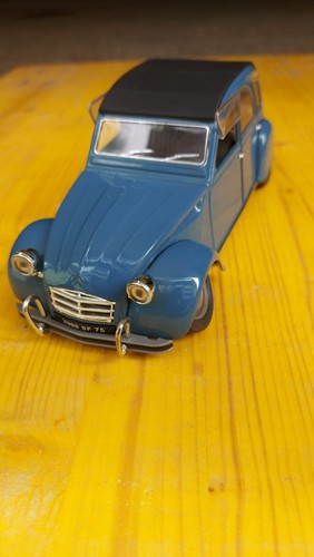 Citroën 2cv modellino - 2cv, 1:18